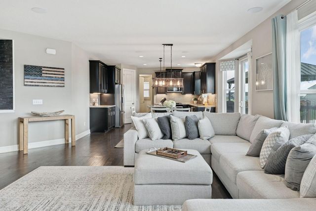 1437 Copper Hills Drive, Carver, MN 55315