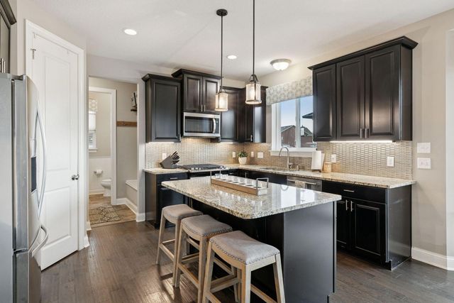 1437 Copper Hills Drive, Carver, MN 55315