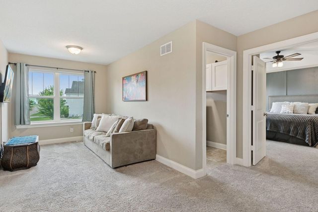 1437 Copper Hills Drive, Carver, MN 55315