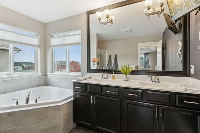 1437 Copper Hills Drive, Carver, MN 55315