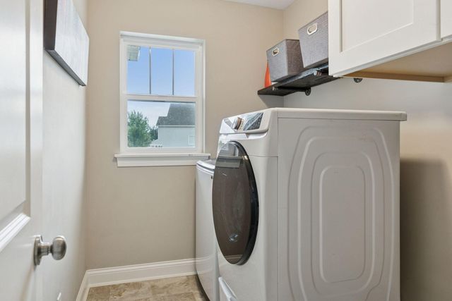 1437 Copper Hills Drive, Carver, MN 55315