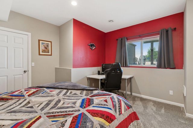 1437 Copper Hills Drive, Carver, MN 55315