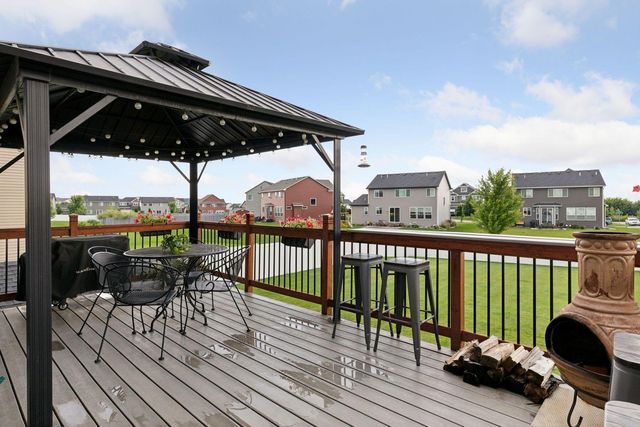 1437 Copper Hills Drive, Carver, MN 55315