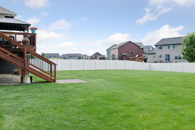 1437 Copper Hills Drive, Carver, MN 55315