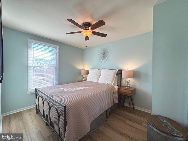 2120 S LOWELL ST, Arlington, VA 22204