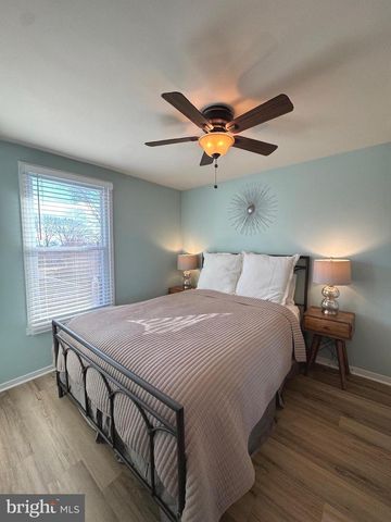 2120 S LOWELL ST, Arlington, VA 22204