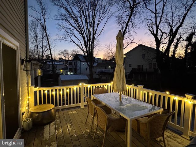 2120 S LOWELL ST, Arlington, VA 22204