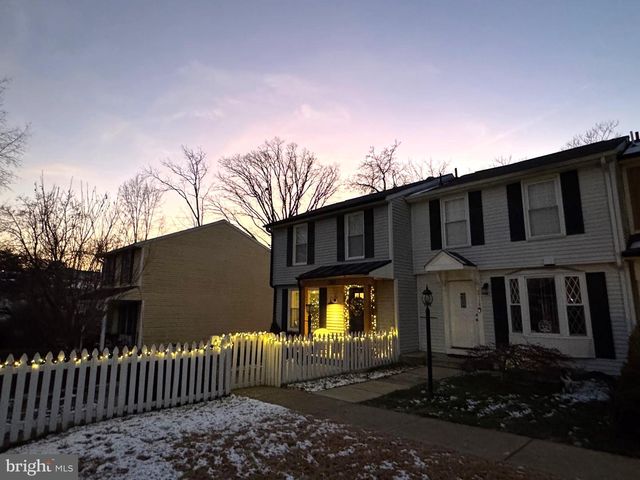 2120 S LOWELL ST, Arlington, VA 22204