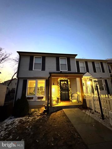 2120 S LOWELL ST, Arlington, VA 22204