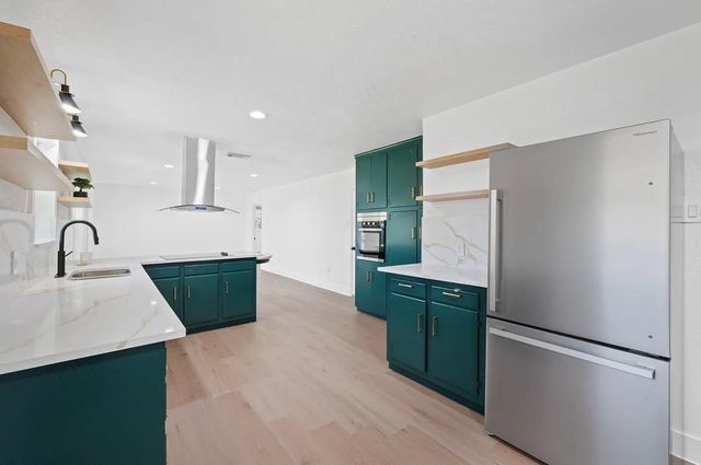 704 Fleetwood Street, Baytown, TX 77520