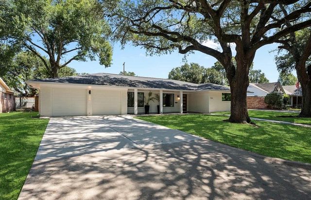 704 Fleetwood Street, Baytown, TX 77520