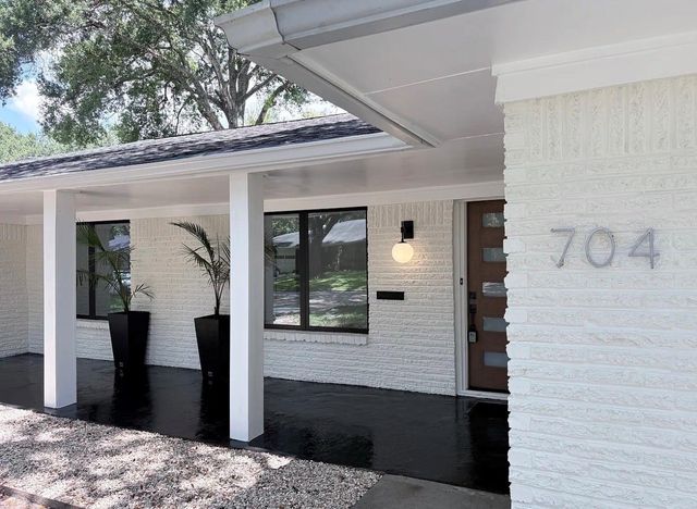 704 Fleetwood Street, Baytown, TX 77520