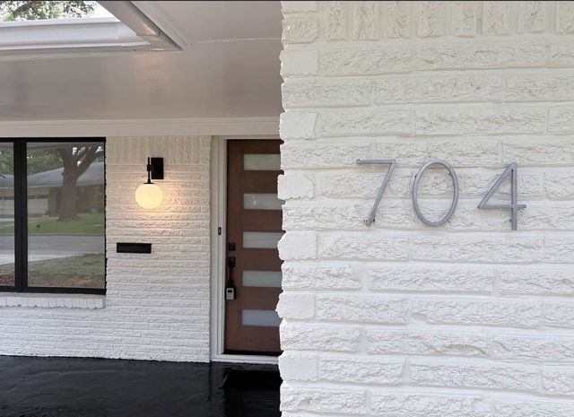 704 Fleetwood Street, Baytown, TX 77520