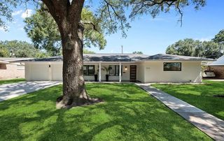 704 Fleetwood Street, Baytown, TX 77520