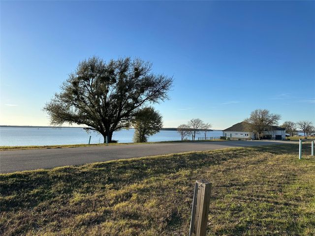 1563 Shoreline Drive, Mabank, TX 75143