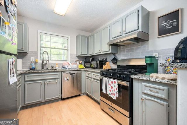1104 Natchez Trc, Sandy Springs, GA 30350