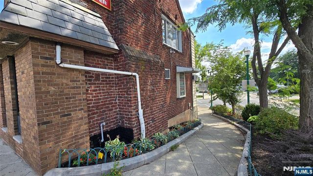426 Cedar Lane, Teaneck, NJ 07666