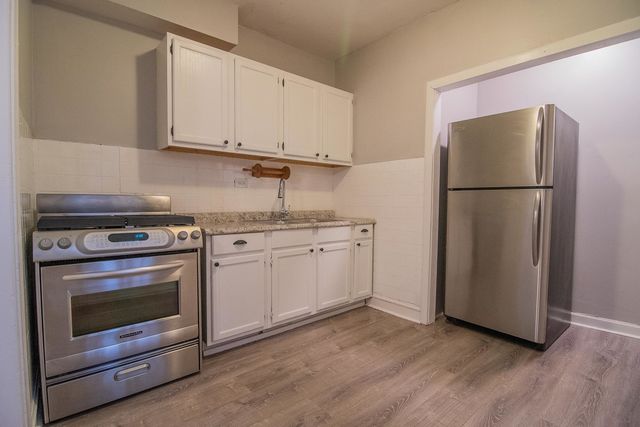 2056 W Arthur Avenue 1W, Chicago, IL 60645