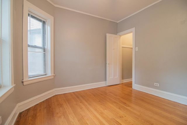 2056 W Arthur Avenue 1W, Chicago, IL 60645
