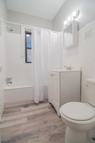 2056 W Arthur Avenue 1W, Chicago, IL 60645