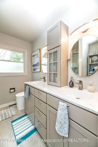 12565 Mckouen Drive, Dewitt, MI 48820