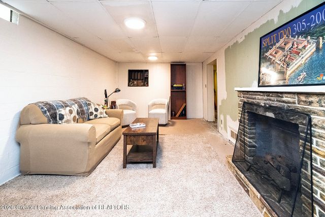 12565 Mckouen Drive, Dewitt, MI 48820