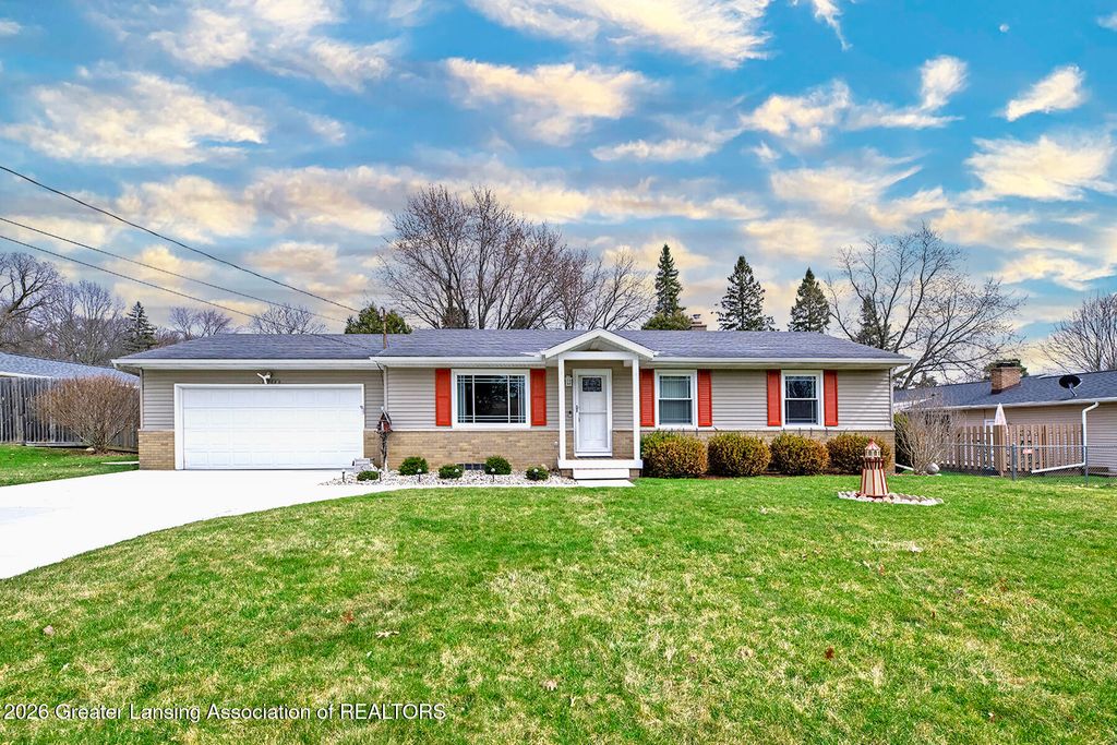 12565 Mckouen Drive, Dewitt, MI 48820