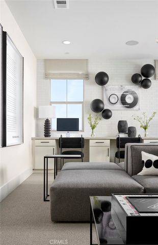 11811 Canoga Avenue, Chatsworth, CA 91311