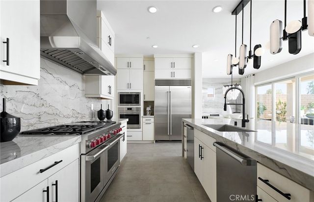 11811 Canoga Avenue, Chatsworth, CA 91311