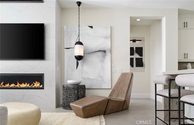 11811 Canoga Avenue, Chatsworth, CA 91311