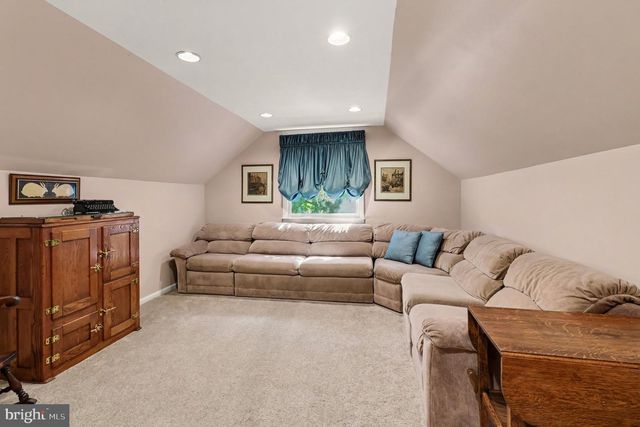 1229 HOFFMAN RD, Ambler, PA 19002