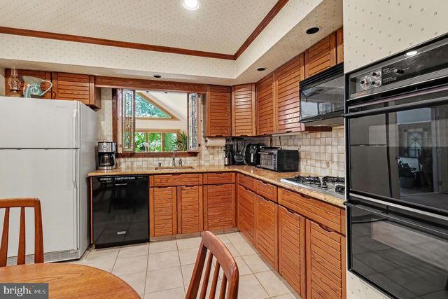 1229 HOFFMAN RD, Ambler, PA 19002
