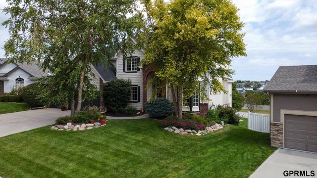 7823 N 156th Avenue, Bennington, NE 68007