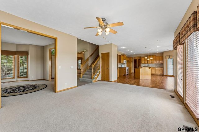 7823 N 156th Avenue, Bennington, NE 68007