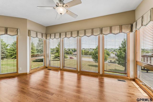7823 N 156th Avenue, Bennington, NE 68007