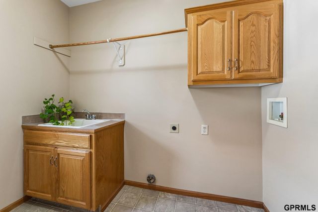 7823 N 156th Avenue, Bennington, NE 68007