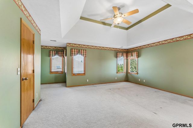 7823 N 156th Avenue, Bennington, NE 68007