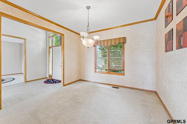 7823 N 156th Avenue, Bennington, NE 68007