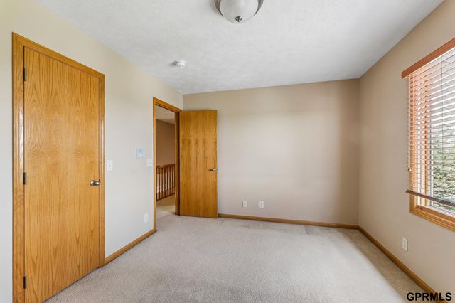 7823 N 156th Avenue, Bennington, NE 68007
