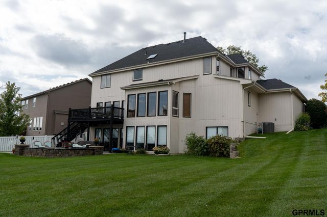 7823 N 156th Avenue, Bennington, NE 68007