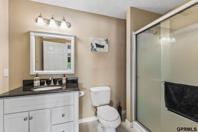 7823 N 156th Avenue, Bennington, NE 68007