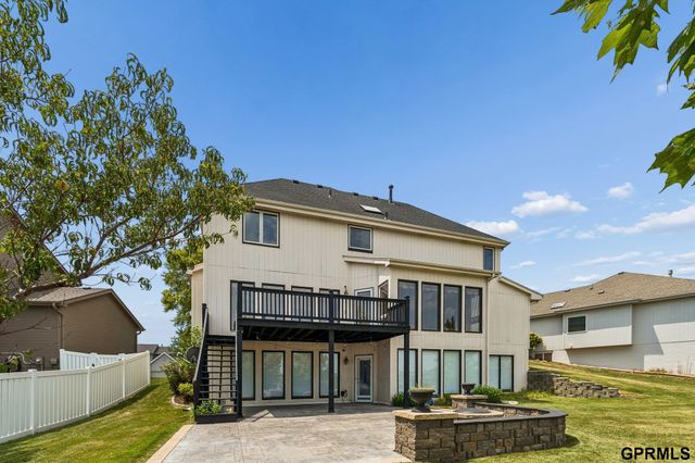 7823 N 156th Avenue, Bennington, NE 68007