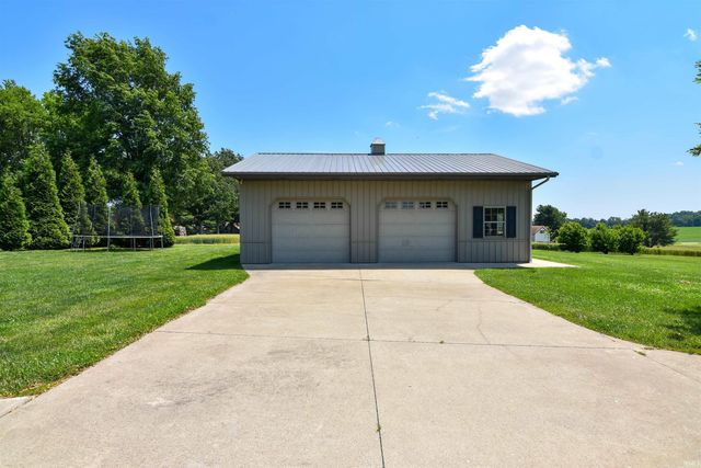 373 E Hirsch Woods Lane, Haubstadt, IN 47639