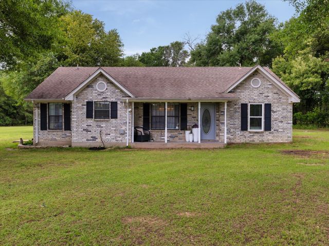 300 Rs County Road 3367, Emory, TX 75440