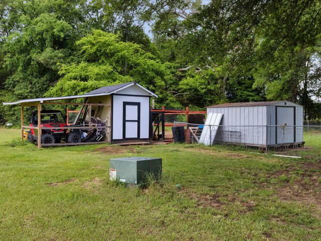 300 Rs County Road 3367, Emory, TX 75440