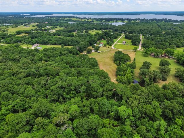 300 Rs County Road 3367, Emory, TX 75440