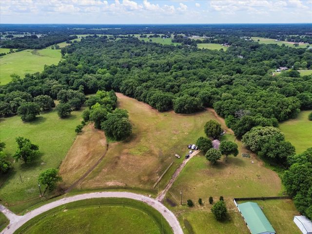 300 Rs County Road 3367, Emory, TX 75440