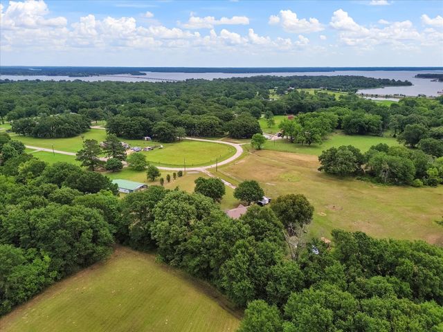 300 Rs County Road 3367, Emory, TX 75440