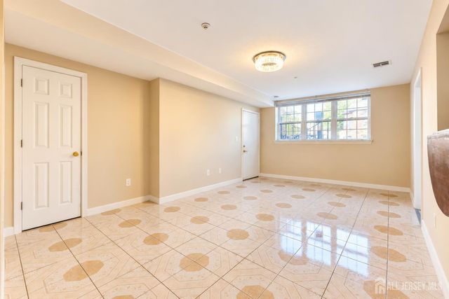 145 College Drive, Edison, NJ 08817