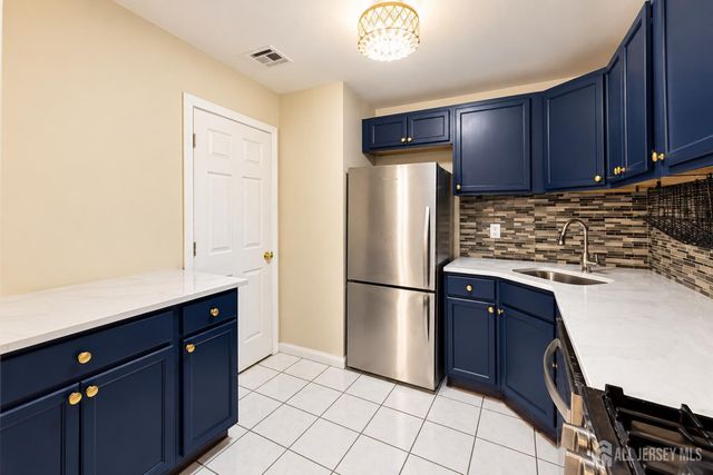 145 College Drive, Edison, NJ 08817